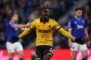 涨幅英超第1!狼队18岁中场马内身价暴涨1975万 从25万冲至2000万 - 资讯配图