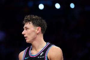 薪资专家:若热火不执行拉松下季球队选项 其资质报价将增至590万 - 资讯配图