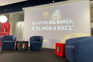 西媒：拉波尔塔与丰特首场辩论开始，拉波尔塔面带微笑抵达现场 - 资讯配图