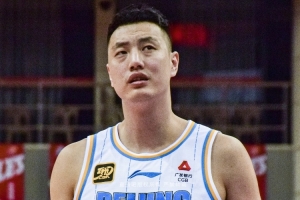 翟晓川：麦基跟球队产生了不错的化学反应 他喜欢给队友创造机会 - 资讯配图