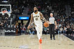 能攻能抢！萨迪克·贝17中9砍下23分10板2助2断 拼下5前场板 - 资讯配图