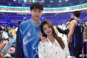 齐麟晒照:又一年全明星 真的很开心 期待下次还能再见 - 资讯配图