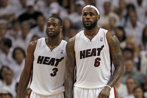 夸梅:韦德说11年怪自己没领导好詹姆斯 詹密听了一定很破防吧 - 资讯配图