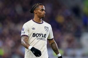 科曼:萨默维尔可以胜任两翼且表现出色,荷兰队正密切关注他表现 - 资讯配图