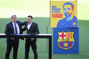 回应哈维言论？记者：拉波尔塔将接受科贝电台采访 - 资讯配图