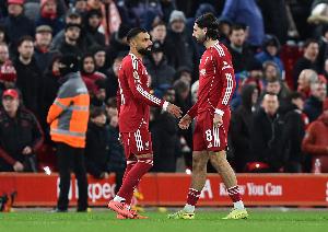 利物浦欧冠客战加拉塔萨雷大名单:萨拉赫领衔锋线,阿利松伤缺 - 资讯配图