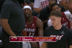 里程碑！末节还剩5分钟阿德巴约砍下第24分 个人生涯总得分破万！ - 资讯配图