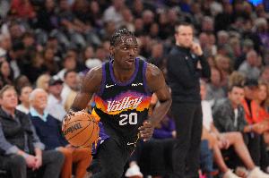 把握住机会！31号秀弗莱明高效砍下生涯新高16分 命中4记三分 - 资讯配图