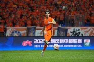 对话侯永永：玉昆比上赛季更强！乔迪战术水平很高 - 资讯配图