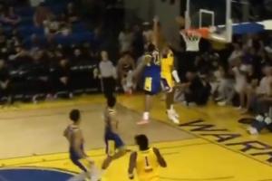 有乃父之风~布朗尼快攻接球迎着对手完成单臂炸扣 G联盟单场15分 - 资讯配图