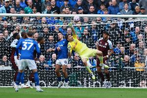 罗马诺：国米与维卡里奥尚未正式谈判 大马丁不是前者引援目标 - 资讯配图