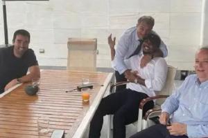 哈维称被埃切瓦里亚辜负！西媒：他是拉波尔塔前妹夫，影响力大 - 资讯配图