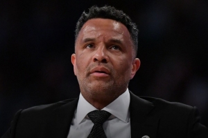 率队42胜55负！ESPN：佐治亚理工学院解雇其主帅达蒙·斯塔德迈尔 - 资讯配图