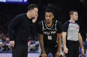 卡斯尔：火箭是否知道我们的战术打法不重要 我不觉得他们能防住 - 资讯配图