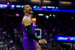 37岁116天！威少单场砍至少20分10板10助且0失误 NBA历史最老 - 资讯配图