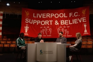 维尔茨:当得知利物浦也想签弗林蓬,我们几乎每天都在聊转会进展 - 资讯配图