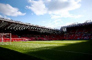 曼晚:曼联本赛季英超仅两个主场周六15点开球,7场20点后开球 - 资讯配图