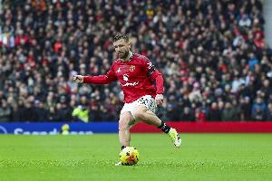 太阳报：卢克·肖获准砍掉家中9米樱桃树，怕大树倒下伤到小孩 - 资讯配图