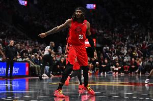 正负值+30全场最高!罗威8中6高效拿下12分7板2助 4前场板 - 资讯配图