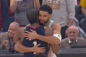 哈登：塔图姆夺冠后遭遇挫折 还保持“什么都无法阻挡我”的心态 - 资讯配图