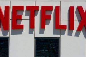 Netflix收购蝙蝠侠扮演者本·阿弗莱克创办的AI影视技术公司 - 资讯配图