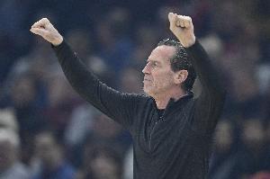 阿特金森:主教练和球员之间沟通至关重要 这能帮助他们保持稳定 - 资讯配图