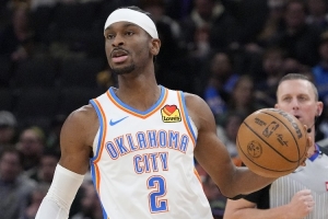 亚历山大第四次单赛季场均30+且TS60%+ 将追平乔丹保持的历史纪录 - 资讯配图