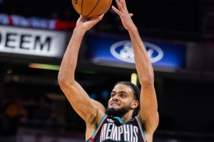 火力全开！吕佩尔半场10中4砍16分4板 得分平个人赛季单场最高 - 资讯配图