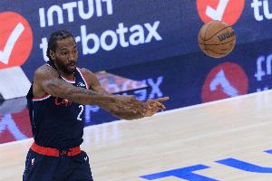 卢：健康的小卡就是联盟前五的球员！他正在经历一个非凡的赛季 - 资讯配图