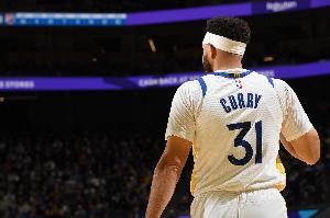 科尔:小库里将复出 霍福德波津已提前返回金州明天能出战公牛 - 资讯配图