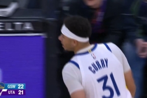 上来就进！塞斯·库里时隔三个月复出命中首记三分 - 资讯配图