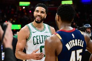 大锁归来？塔图姆复出后将对手命中率限制到30% 三分0% - 资讯配图