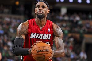 名嘴:詹姆斯最伟大时刻是12年东决G6 那场输的话生涯蒙上阴影了 - 资讯配图