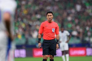 直播吧:一度滞留在卡塔尔的马宁已经回国,本周末有望执法中超 - 资讯配图