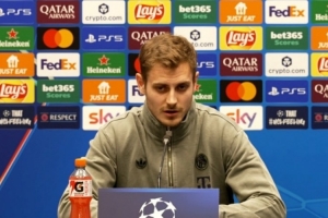 斯坦尼西奇：我可能更爱踢边后卫 孔帕尼始终把球队成功放在首位 - 资讯配图