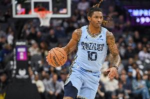 【菜鸟】斯莫尔19分7板3助2断 克赖尔11分5板 辛森12分4三分杀勇 - 资讯配图