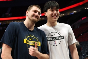 杨瀚森：和约基奇单挑10球比分会是0-10 最想学他手上的技术 真柔 - 资讯配图