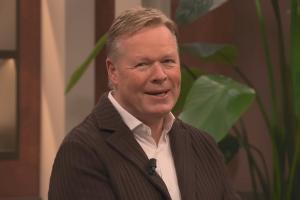 现身价1.4亿!科曼:佩德里刚来2天就打动我,梅西会主动给他传球 - 资讯配图