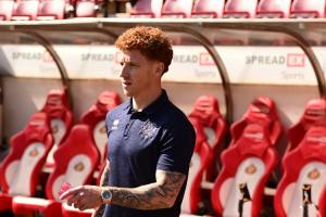 加盟第8级别球队后仅出场1次!官方:前纽卡中场科尔巴克宣布退役 - 资讯配图