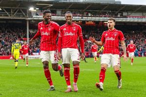 太阳报：为吸引球迷，森林主场对阵中日德兰的门票价格下调10英镑 - 资讯配图