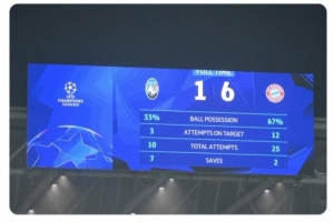 一场大胜！拜仁官方社媒晒客场6-1击败亚特兰大比分牌 - 资讯配图