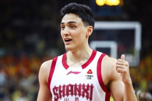 活力十足!于米提5中4拿到11分7板 正负值+13 - 资讯配图