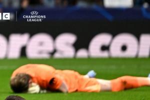 地狱表现！金斯基送大礼小蜘蛛直接带到空门前，前者捂脸羞愧趴地 - 资讯配图