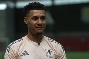 沃特金斯：参加世界杯是我从小到大的梦想 每个球员都想去世界杯 - 资讯配图