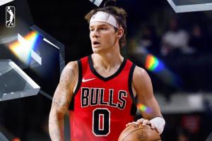 三连扣篮王杀疯了~麦克朗G联盟狂砍54分7板10助 但还是沦为了空砍 - 资讯配图