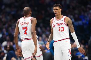 全靠你俩撑着！首节杜兰特7中5拿12分 小贾巴里4中4取10分 - 资讯配图