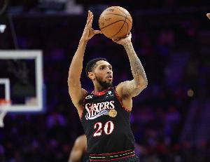 我要留在NBA~底薪佩恩三分8中8爆轰生涯新高32分 赛季中期才回归 - 资讯配图