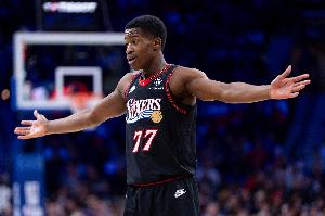 【菜鸟】埃奇库姆21分5板5助3断 雷诺18分11板 弗拉格14分12板5助 - 资讯配图