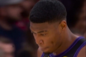 太激进了呀!八村塁第三节仅打2分钟便领到个人第5犯 被换下休息 - 资讯配图