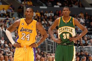 欢迎来到NBA时刻？KD：新秀年科比在我头上砍47分 还投进了制胜球 - 资讯配图